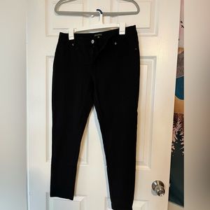 Stetchy skinny black jeggings